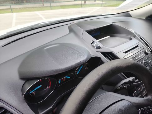Used 2018 Ford Escape SE FWD image 18