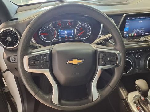 Used 2022 Chevrolet Blazer LT FWD image 9