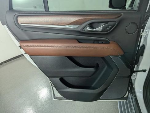 Used 2023 GMC Yukon Denali Ultimate AWD/4WD image 21