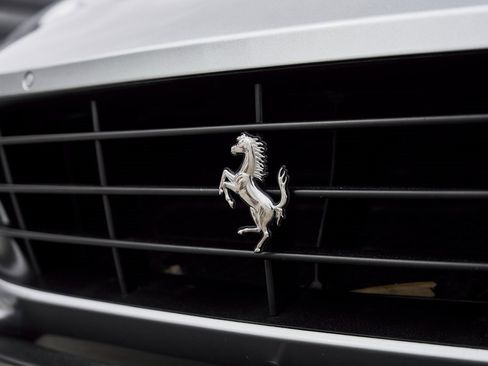 Used 2020 Ferrari GTC4Lusso T image 7