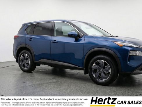 Used 2025 Nissan Rogue SV AWD/4WD image 1