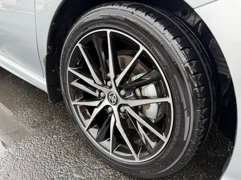 Used 2023 Toyota Camry SE w/ Cold Weather Package image 9