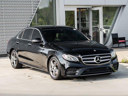 Used 2017 Mercedes-Benz E 300 image 2