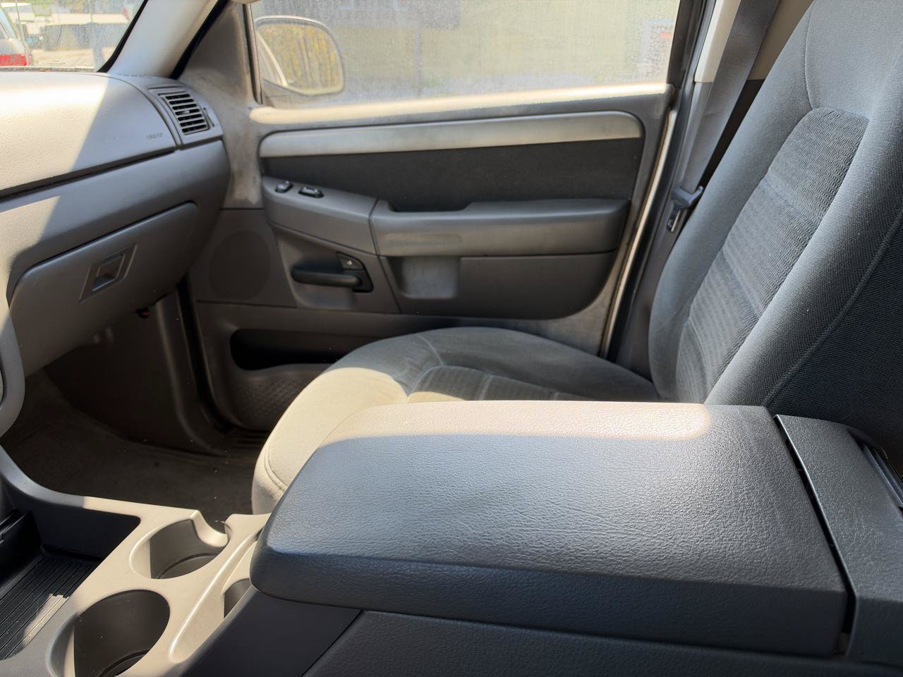 Used 2003 Ford Explorer XLT RWD image 21