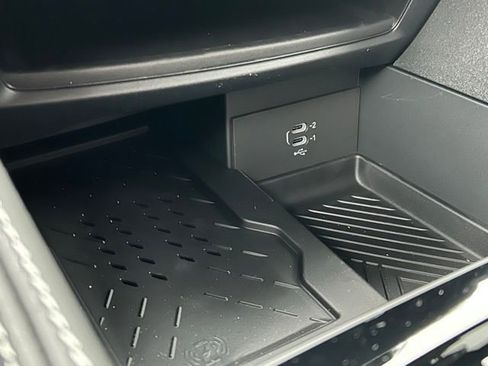 New 2026 Chrysler Pacifica Limited w/ S Appearance Package image 46