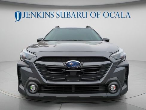 Used 2025 Subaru Outback Premium AWD/4WD image 8
