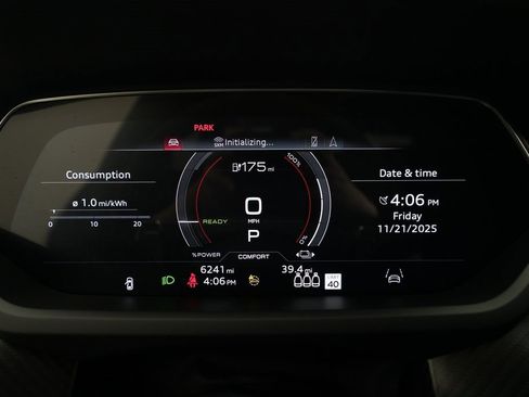 Used 2022 Audi RS e-tron GT image 25