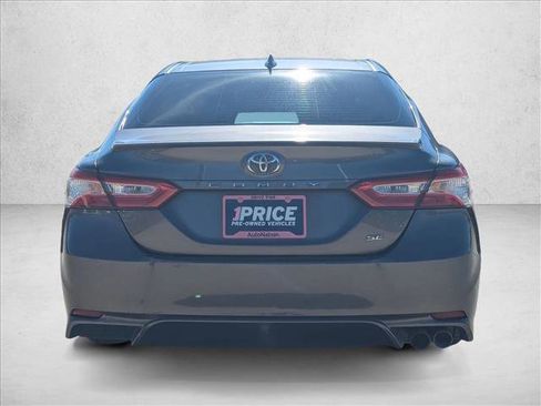 Used 2020 Toyota Camry SE image 6