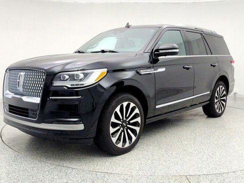 Used 2023 Lincoln Navigator Reserve image 1