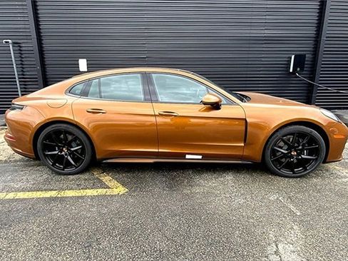 New 2025 Porsche Panamera 4 image 11