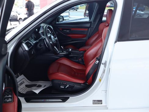 Used 2018 BMW M3 RWD image 15