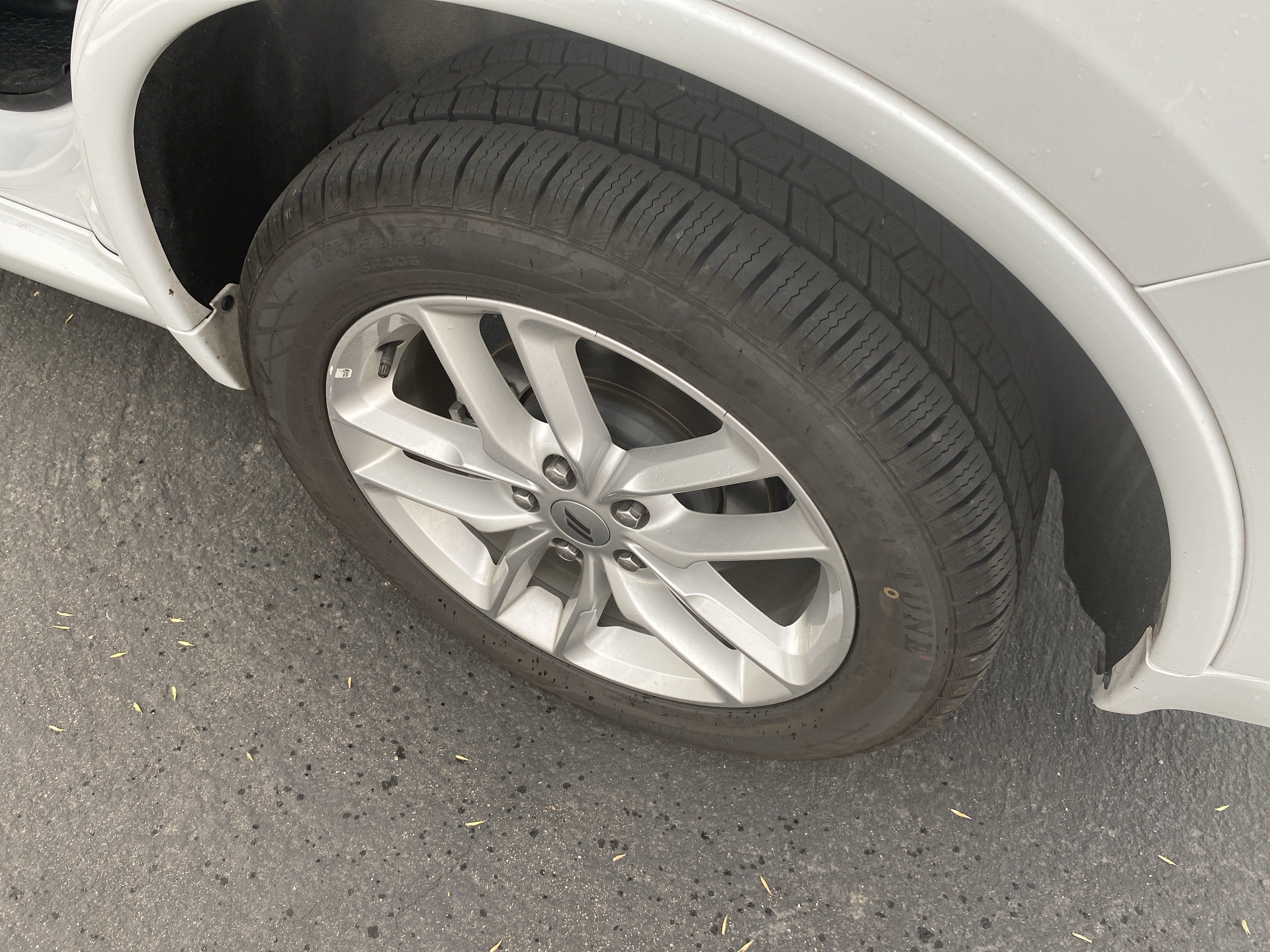 Used 2024 Dodge Durango GT AWD/4WD image 19
