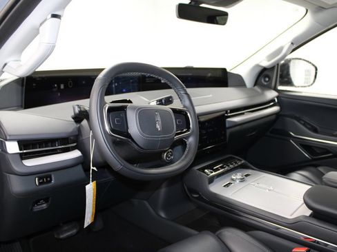 New 2027 Lincoln Navigator Premiere RWD image 25
