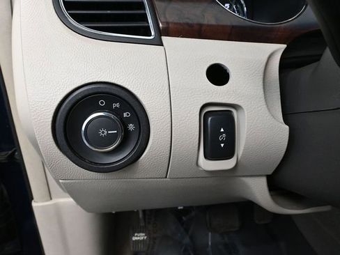 Used 2011 Ford Taurus SEL w/ 201A Rapid Spec Order Code image 28