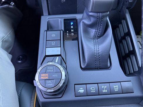 Certified 2025 Toyota Tacoma Trailhunter image 27