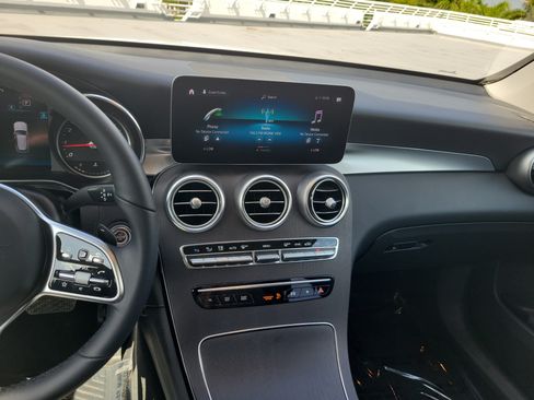 Used 2020 Mercedes-Benz GLC 300 image 17