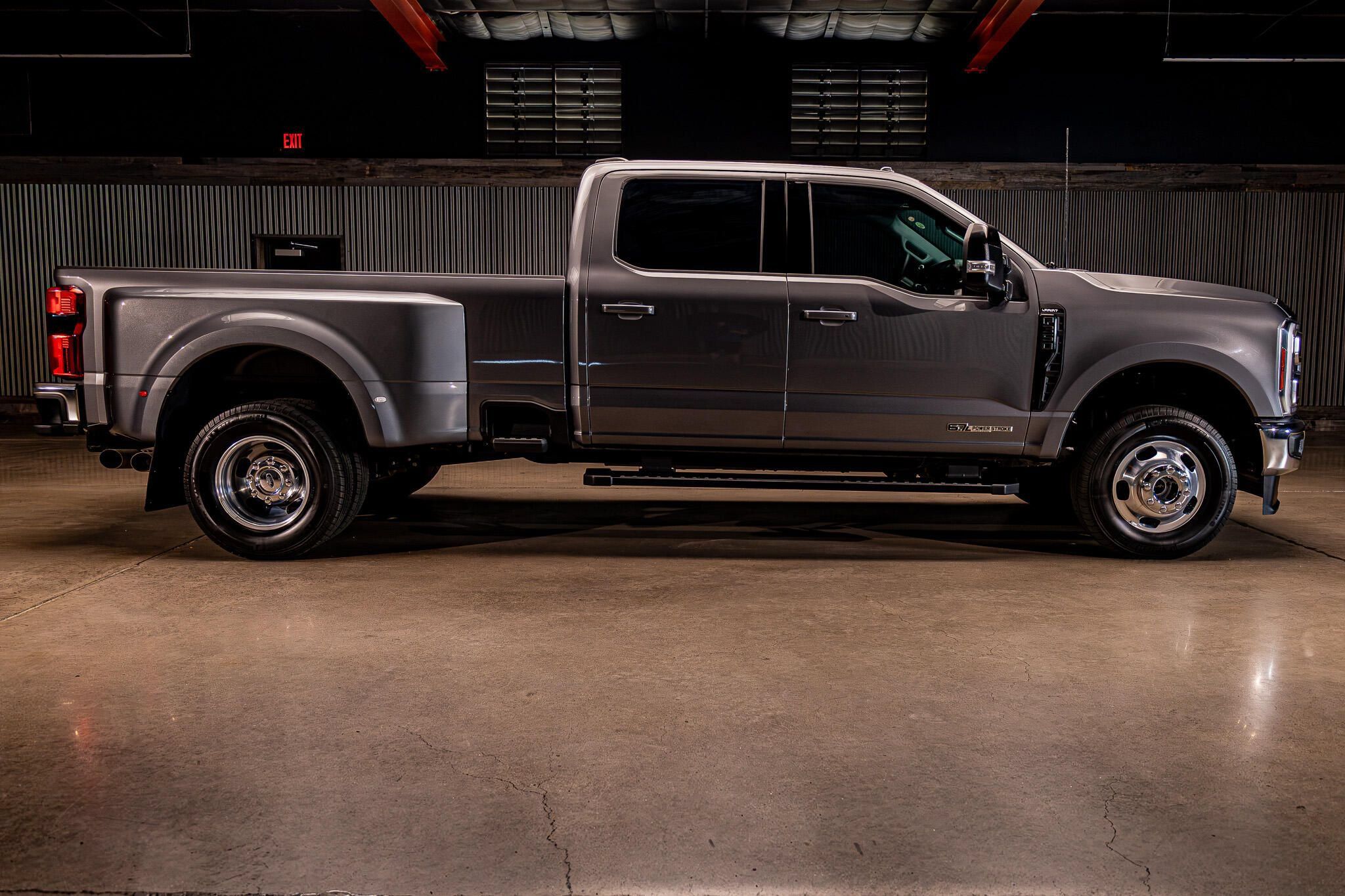Used 2025 Ford F350 Lariat AWD/4WD image 10
