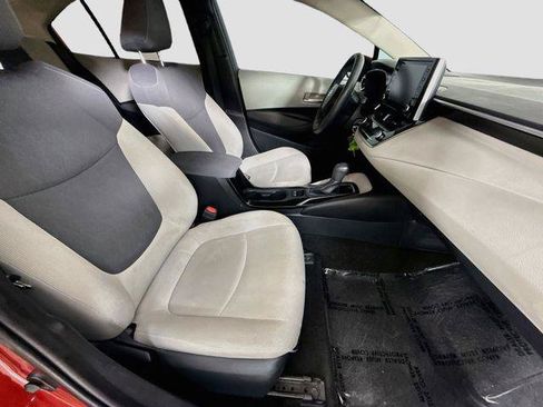 Certified 2021 Toyota Corolla LE FWD image 27