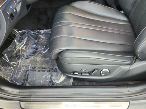 Used 2024 Genesis G80 image 34