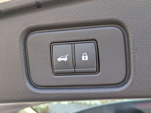 Used 2023 Nissan Pathfinder Platinum w/ Cargo Package image 15