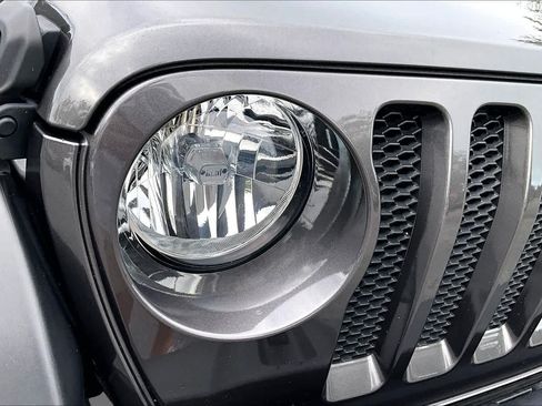 Used 2021 Jeep Wrangler Unlimited Sport AWD/4WD image 26