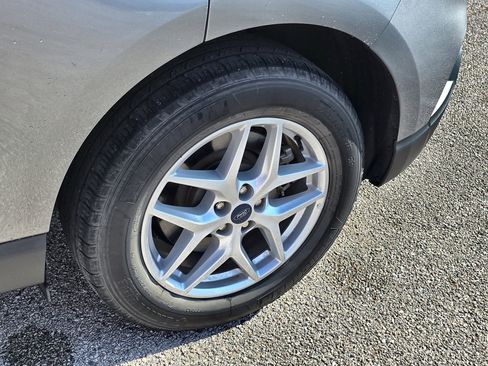 Certified 2022 Ford Edge SE image 11