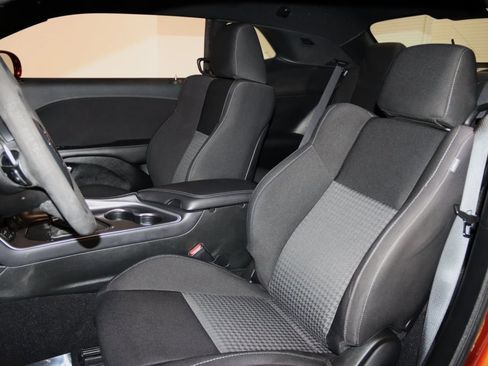 Used 2020 Dodge Challenger R/T Scat Pack w/ Driver Convenience Group image 40