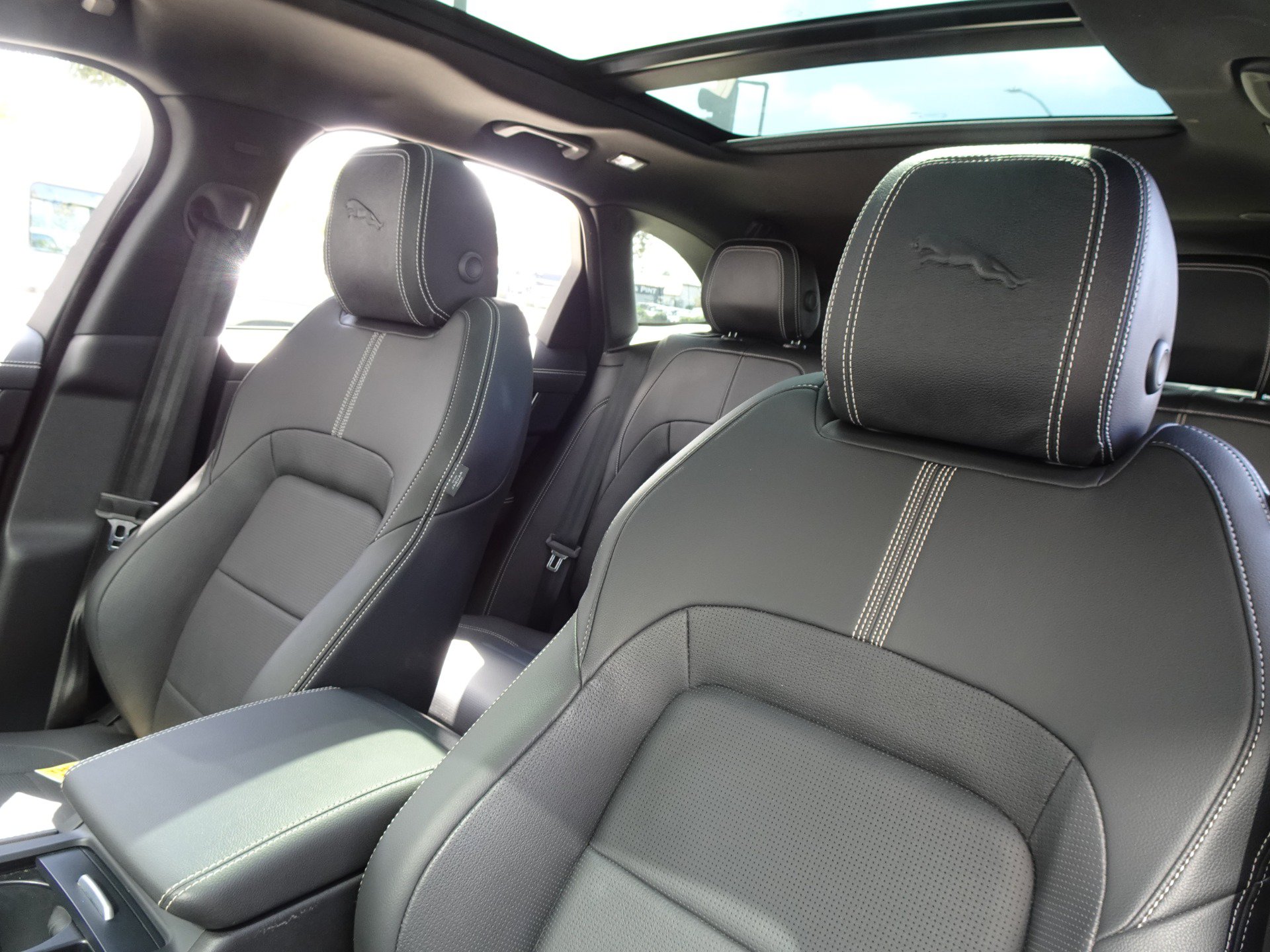 Used 2026 Jaguar F-PACE R-Dynamic S AWD/4WD image 11