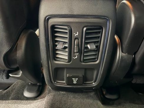 Used 2021 Jeep Grand Cherokee Freedom Edition AWD/4WD image 27
