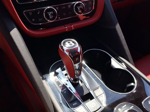 Certified 2023 Bentley Bentayga AWD/4WD image 20