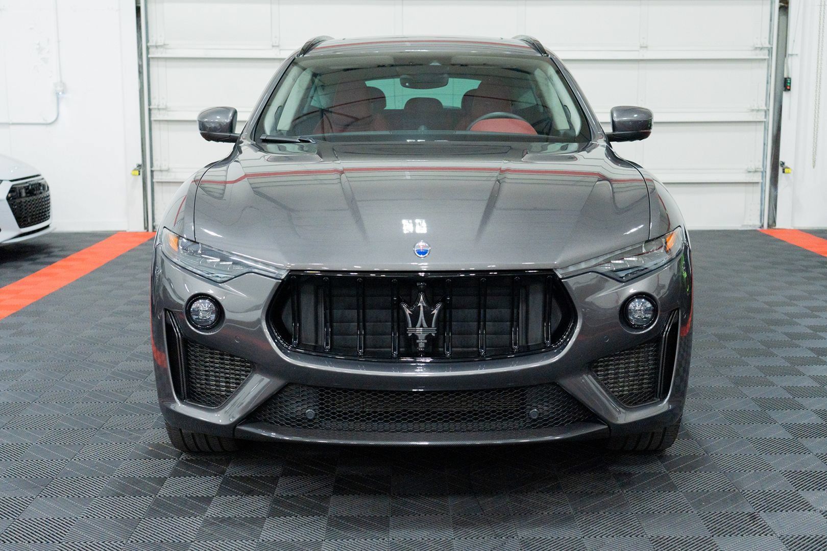 Used 2021 Maserati Levante Trofeo AWD/4WD image 2