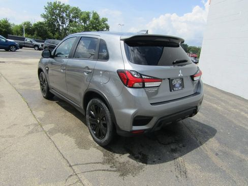 Used 2026 Mitsubishi Outlander Sport LE AWD/4WD image 5