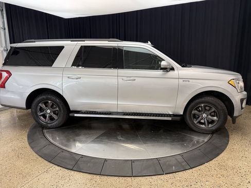 Used 2019 Ford Expedition Max XLT w/ Equipment Group 202A AWD/4WD image 10