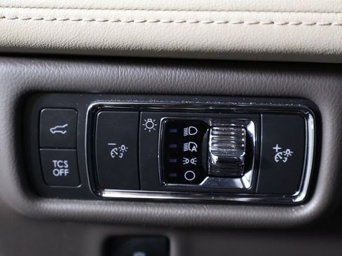 Used 2022 Lincoln Nautilus Reserve image 45