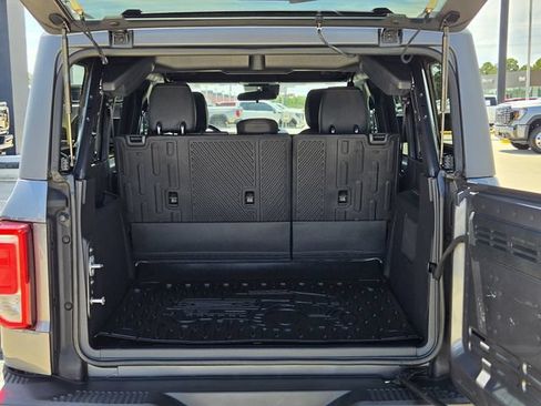 Used 2023 Ford Bronco Black Diamond w/ Sasquatch Package AWD/4WD image 15