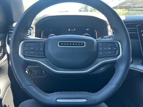 Used 2024 Jeep Wagoneer L Series III w/ Flexible Seating Group AWD/4WD image 26