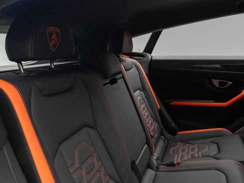 Used 2026 Lamborghini Urus SE AWD/4WD image 13