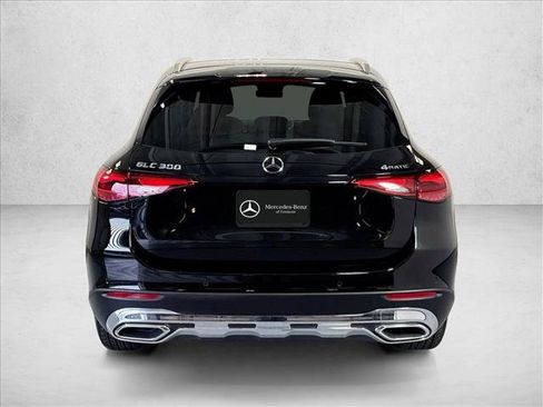 Used 2025 Mercedes-Benz GLC 300 4MATIC image 6