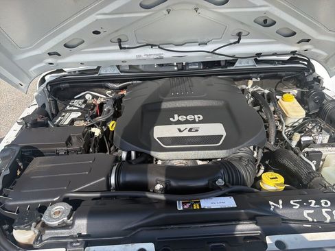 Used 2016 Jeep Wrangler Unlimited Sport w/ Quick Order Package 24S image 10