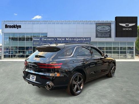 Used 2025 Genesis GV70 3.5T Sport w/ Sport Advanced Package image 4