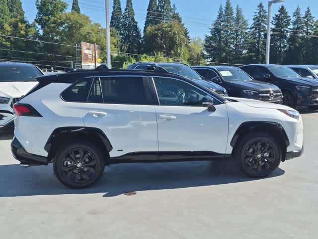 Used 2023 Toyota RAV4 XSE AWD/4WD image 9