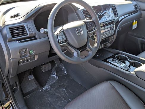 New 2026 Honda Ridgeline Black Edition image 4
