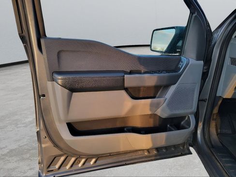 Used 2022 Ford F150 XLT image 11