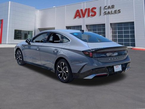 Used 2025 Hyundai Sonata SEL FWD image 7