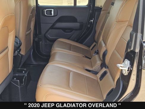 Used 2020 Jeep Gladiator Overland AWD/4WD image 17
