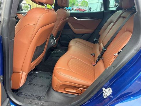Used 2020 Maserati Levante image 10