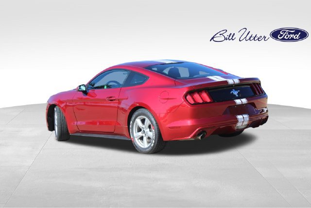 Used 2017 Ford Mustang Coupe RWD image 7