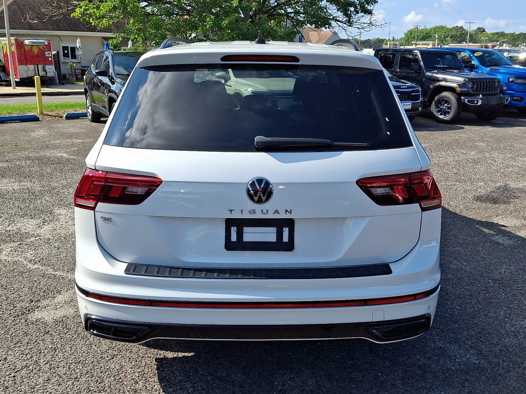 Used 2023 Volkswagen Tiguan SE R-Line FWD image 4