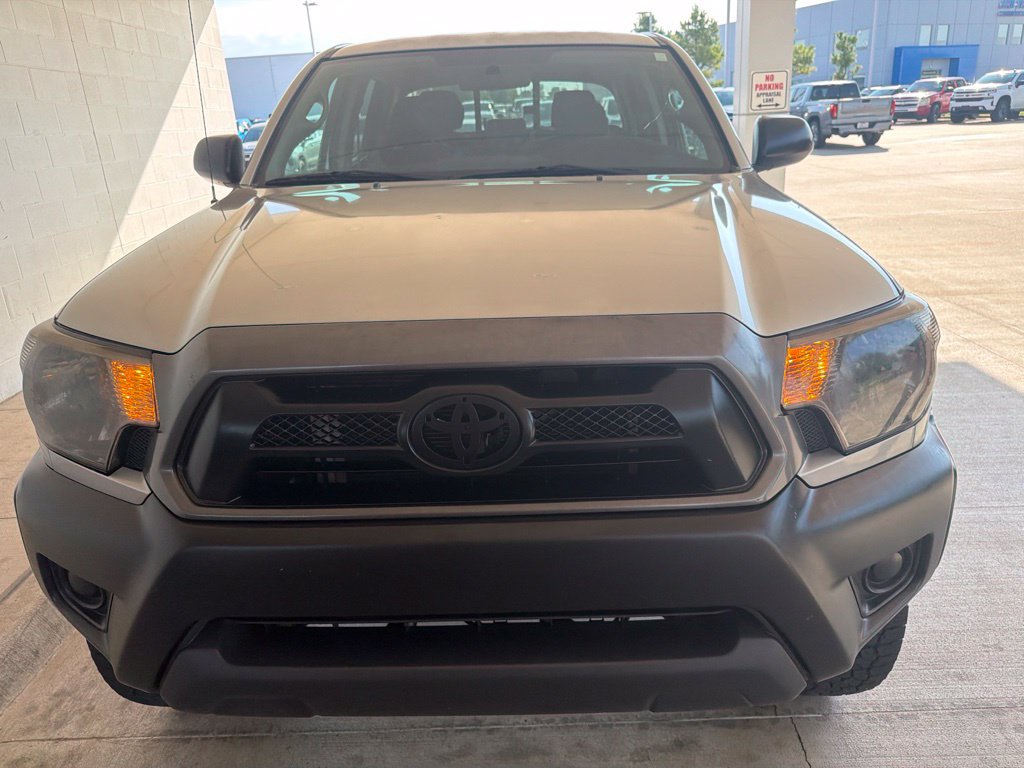 Used 2014 Toyota Tacoma PreRunner w/ Convenience Package RWD image 2