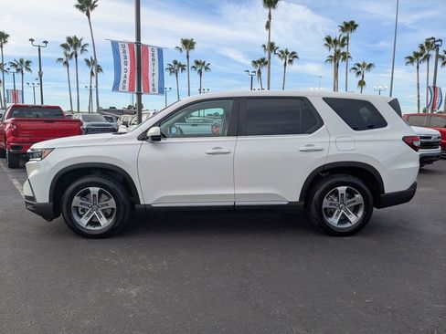 Used 2025 Honda Pilot EX-L image 7